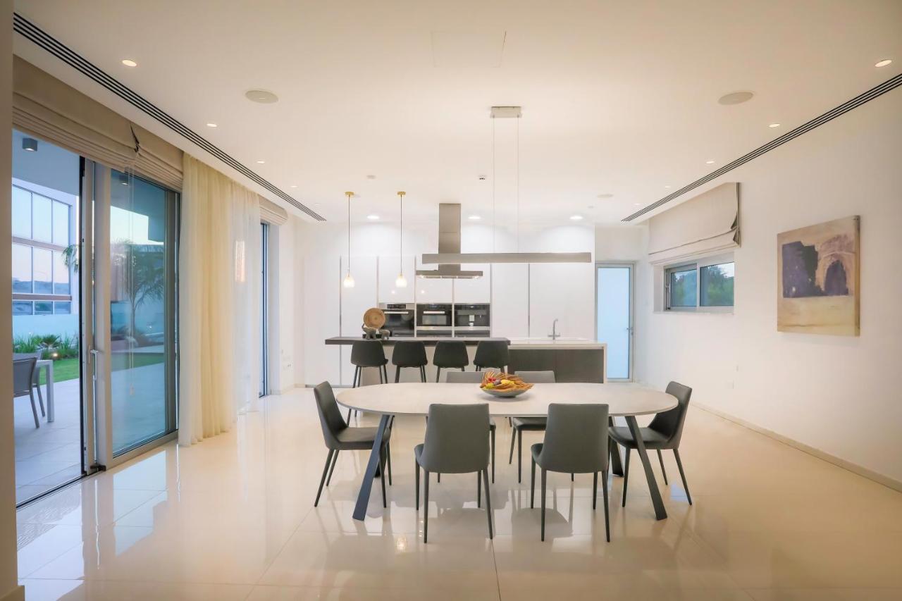 Sea Pearl Beachfront Villas - Breeze Ayia Napa Esterno foto